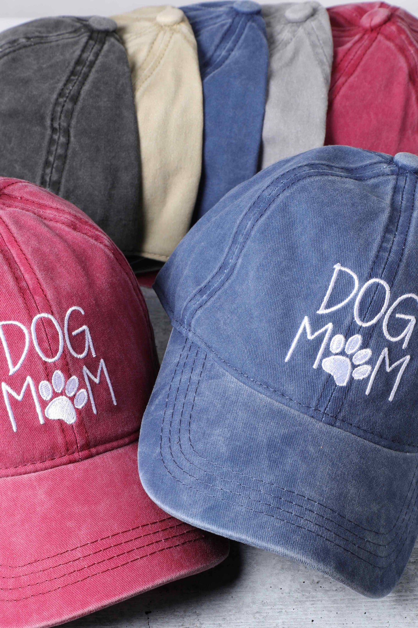 Embroidered Dog Mom Cotton Baseball Cap (GREEN ONLY)